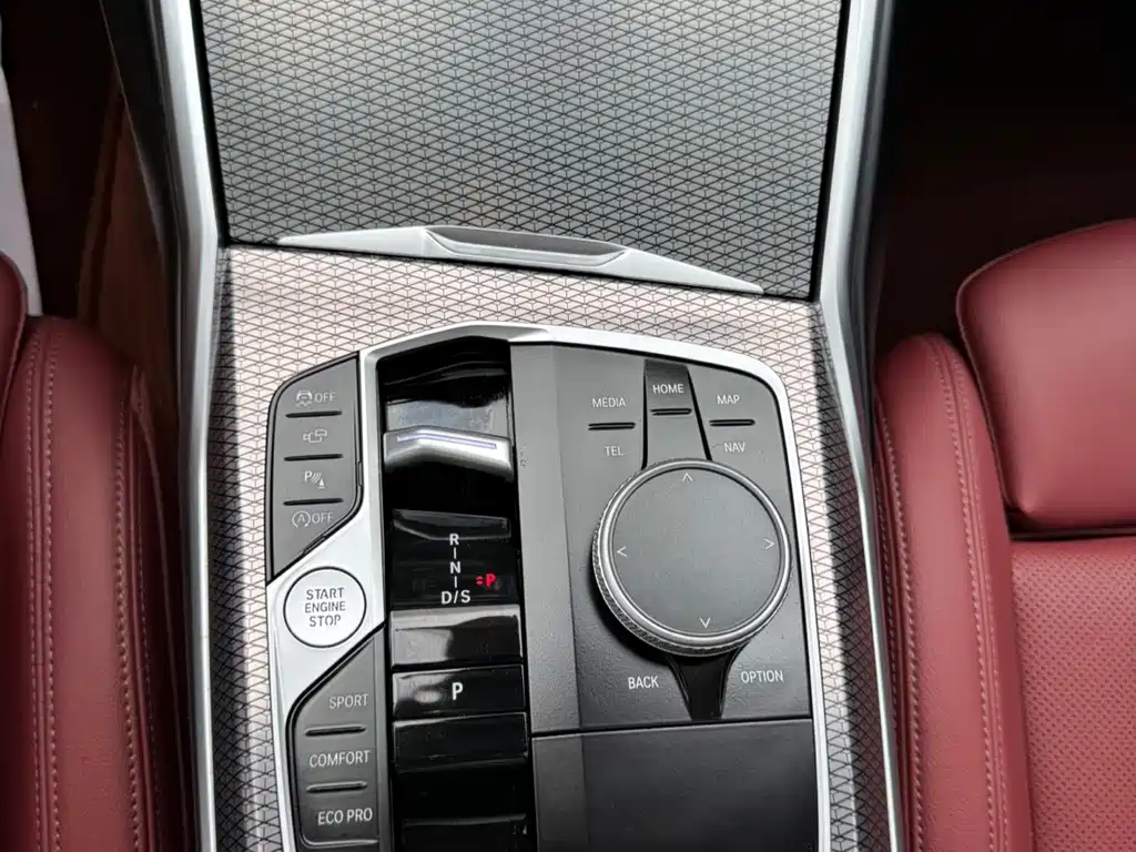 BMW 3 Series 2023 — фото 18
