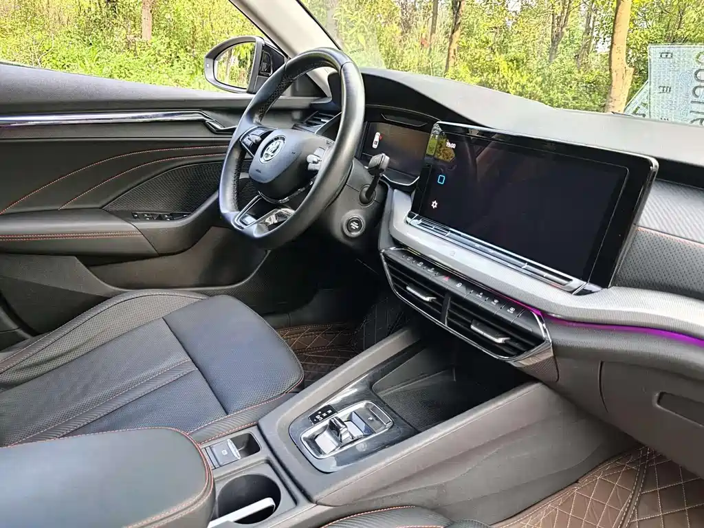 Skoda Octavia 2022 — фото 15