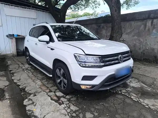 Volkswagen Tharu 2020