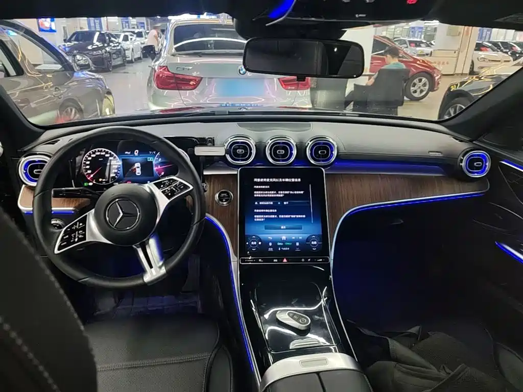 Mercedes-Benz C-Class 2023 — фото 10