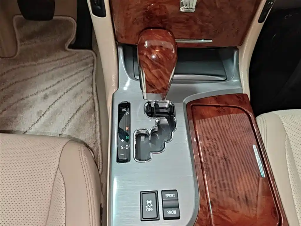 Toyota Crown 2014 — фото 14