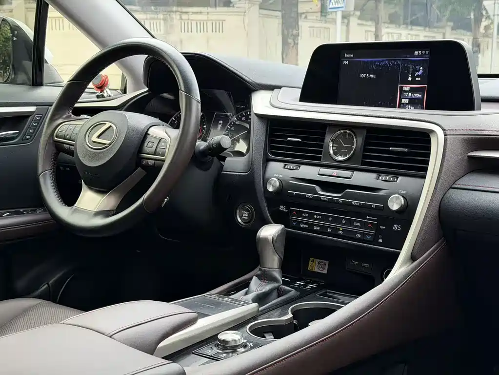 Lexus RX 2020 — фото 15