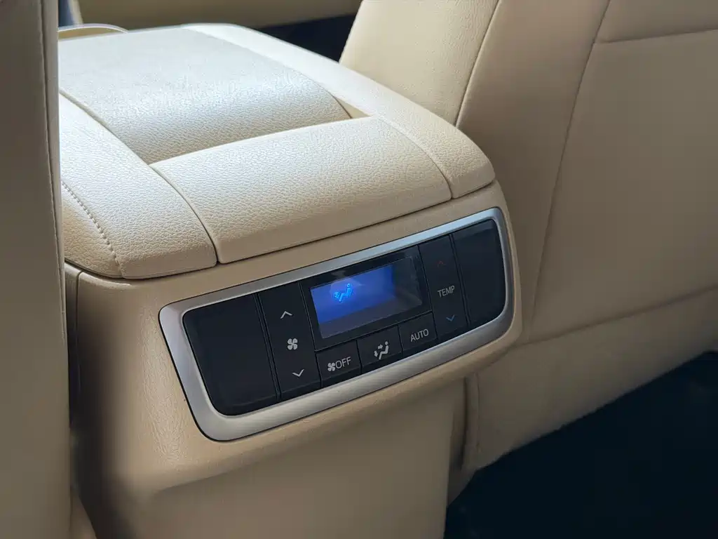 Toyota Highlander 2019 — фото 10