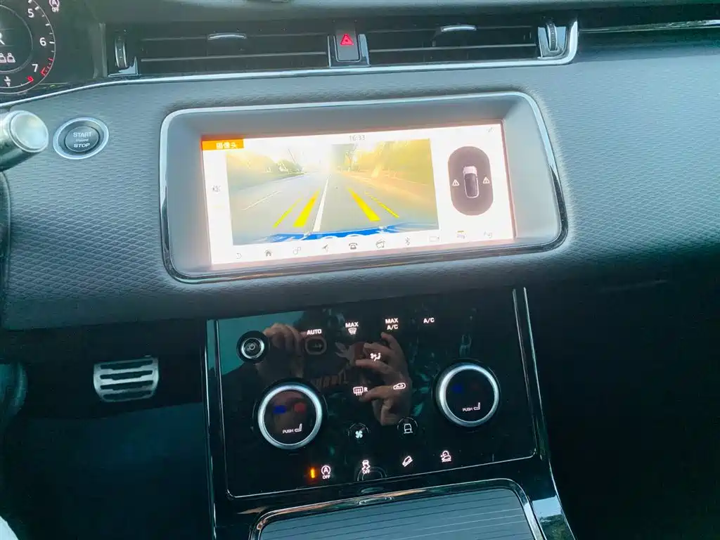 Land Rover Evoque 2021 — фото 20