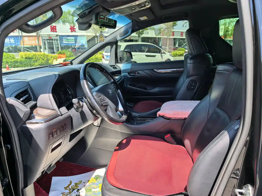 Toyota Alphard 2022 — фото 4