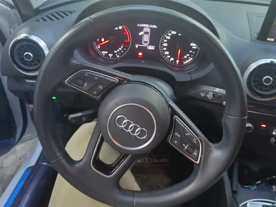 Audi A3 2021 — фото 13