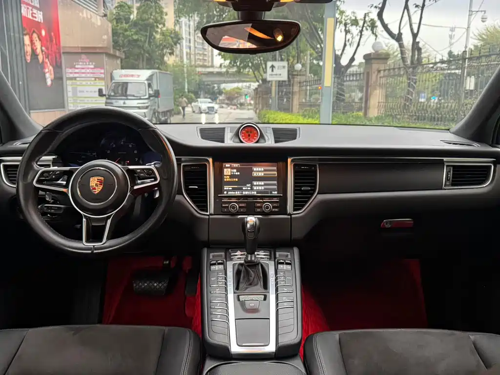 Porsche Macan 2015 — фото 8