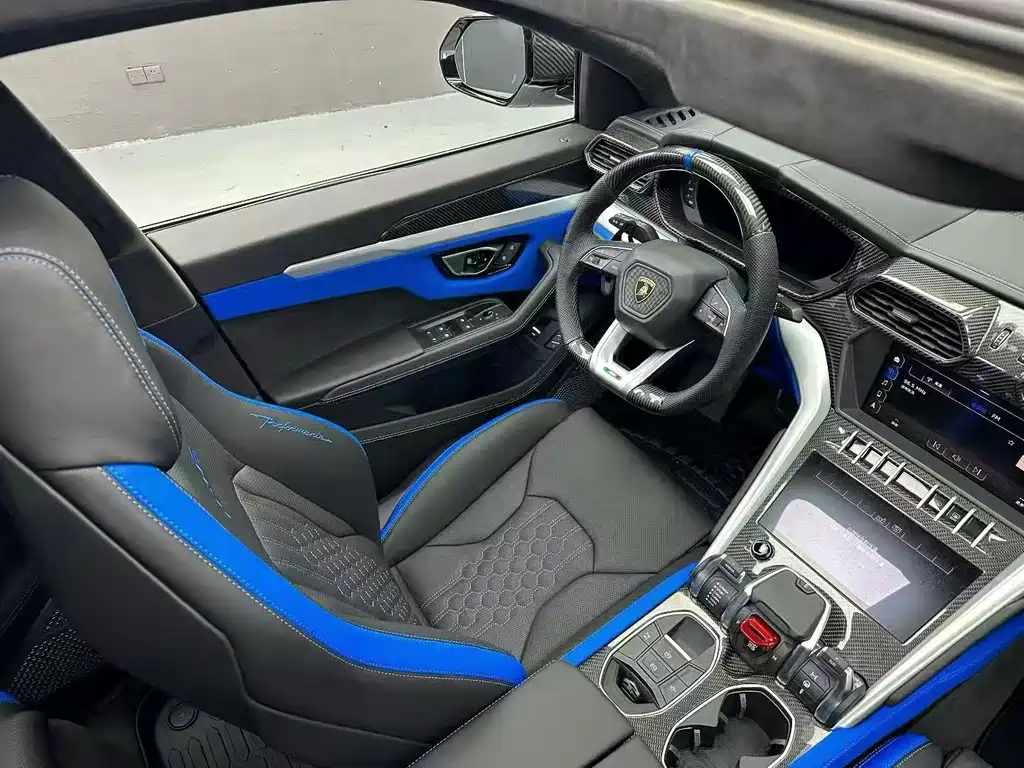 Lamborghini Urus 2019 — фото 6