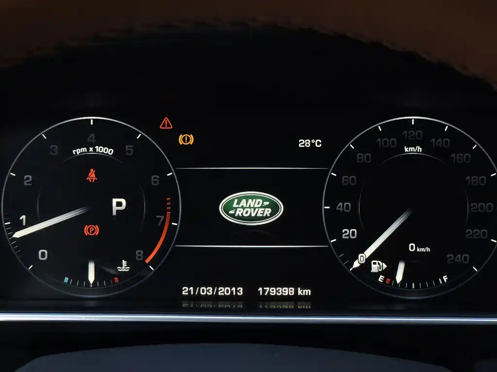 Land Rover Range Rover Sport 2017 — фото 12