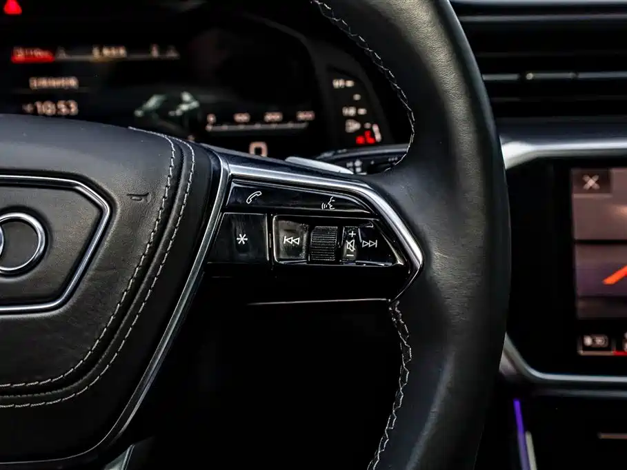 Audi A7L 2024 — фото 28