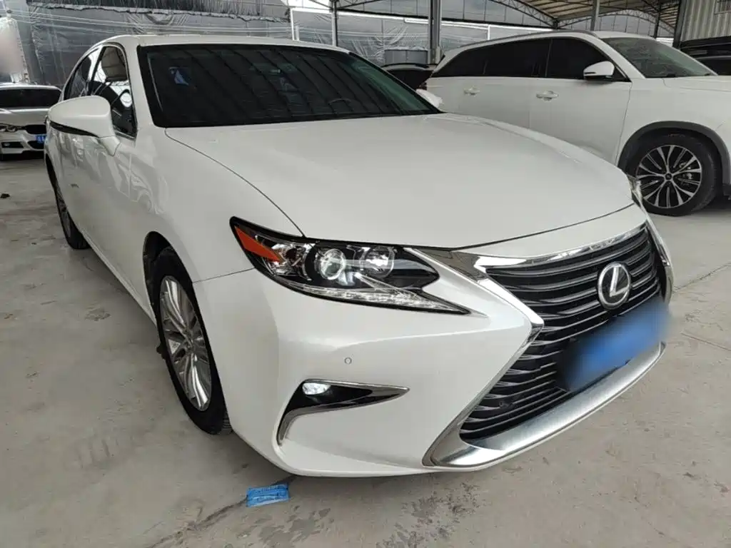 Lexus ES 2016 — фото 4