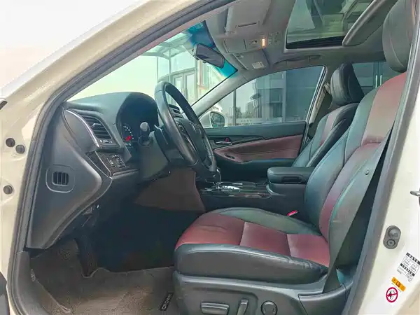 Toyota Crown 2019