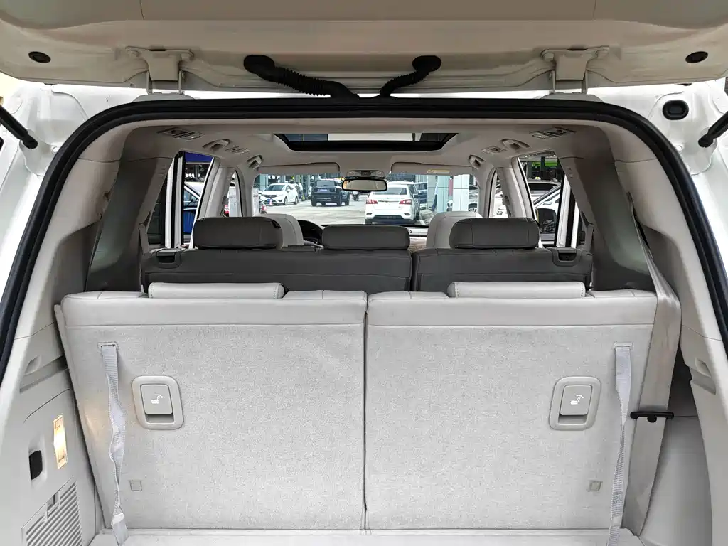 GAC Trumpchi GS8 2017 — фото 27