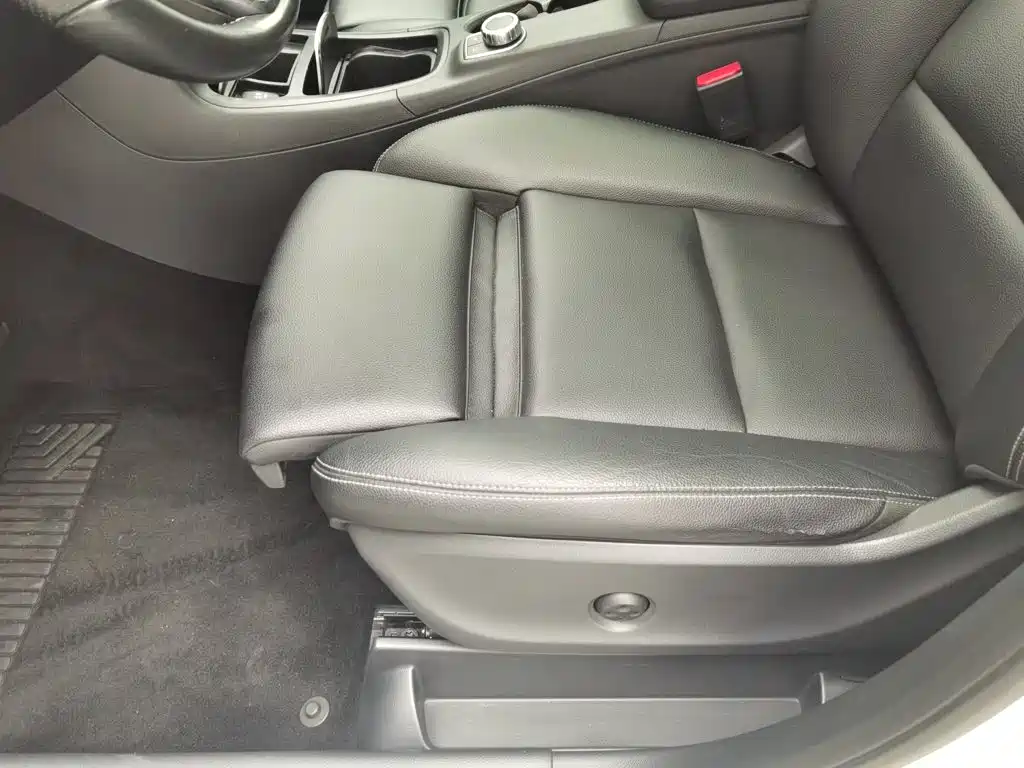 Mercedes-Benz B-Class 2018 — фото 20