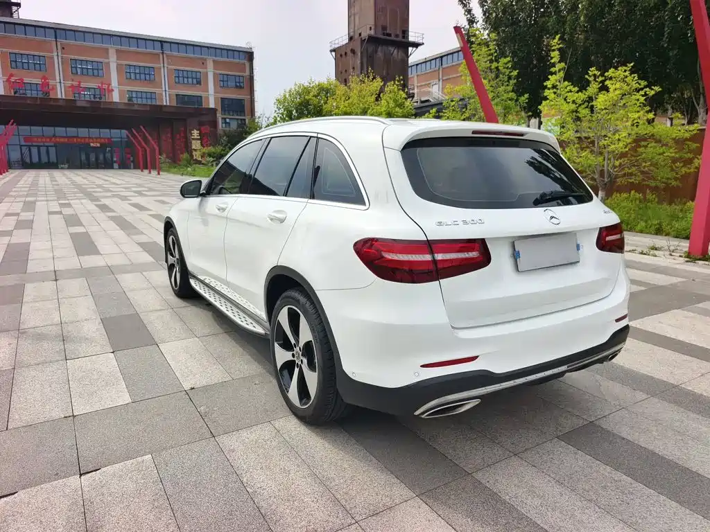 Mercedes-Benz GLC 2018 — фото 9