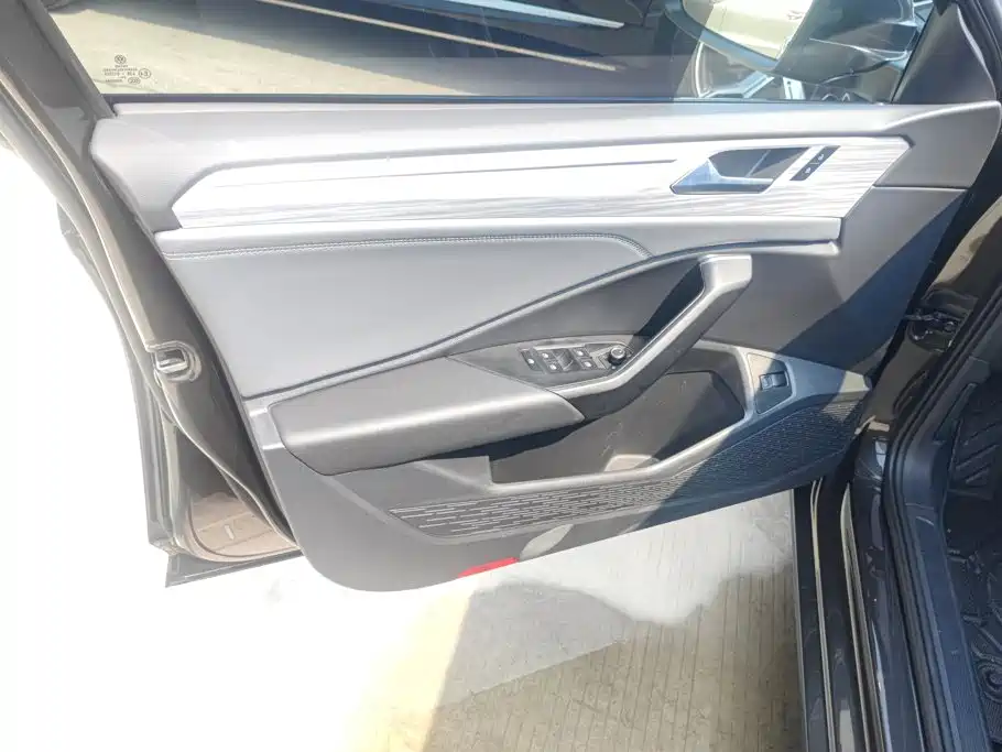 Volkswagen Sagitar 2025