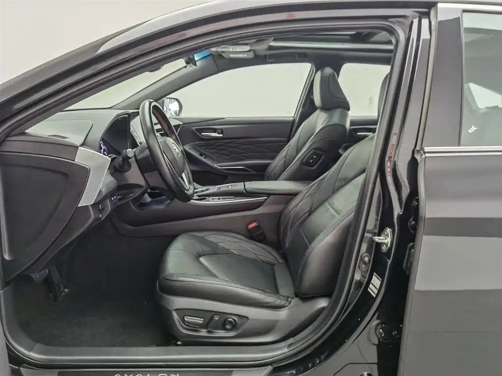 Toyota Avalon 2020 — фото 10