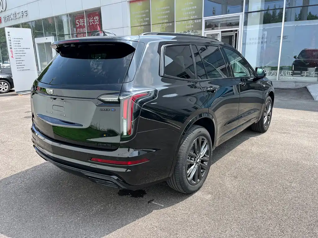 Cadillac XT6 2024 — фото 15