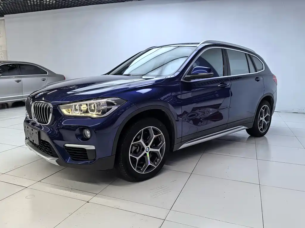 BMW X1 2019 — фото 1