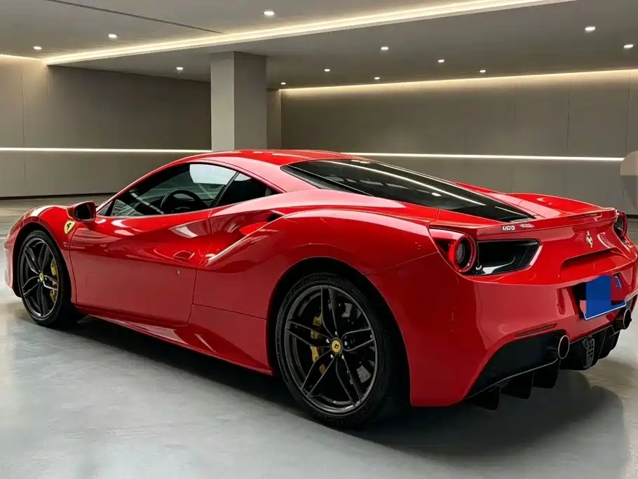Ferrari 488 2018 — фото 4