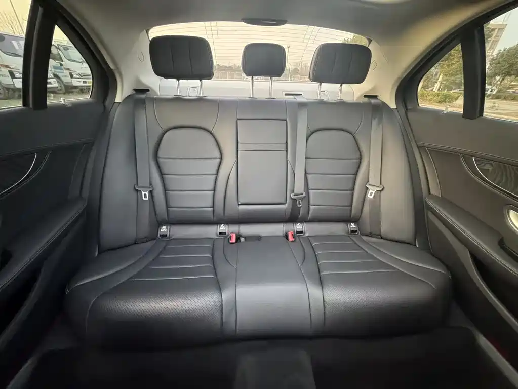 Mercedes-Benz C-Class 2015 — фото 18
