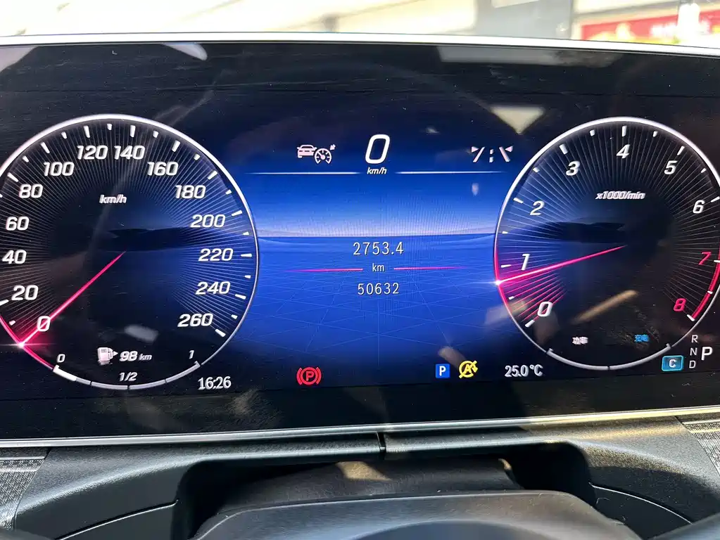 Mercedes-Benz C-Class 2023 — фото 17