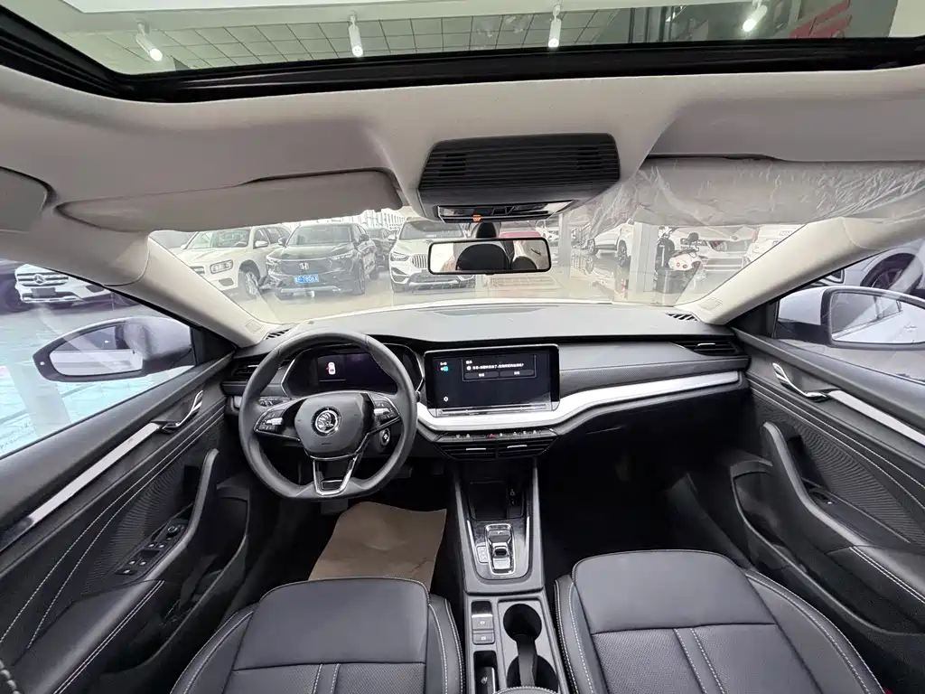 Skoda Octavia 2022 — фото 10