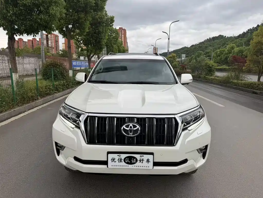 Toyota Prado 2018 — фото 2