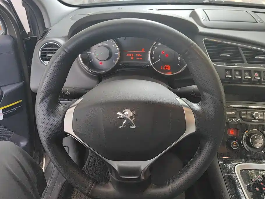 Peugeot 3008 2014 — фото 15