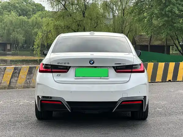 BMW i3 2022