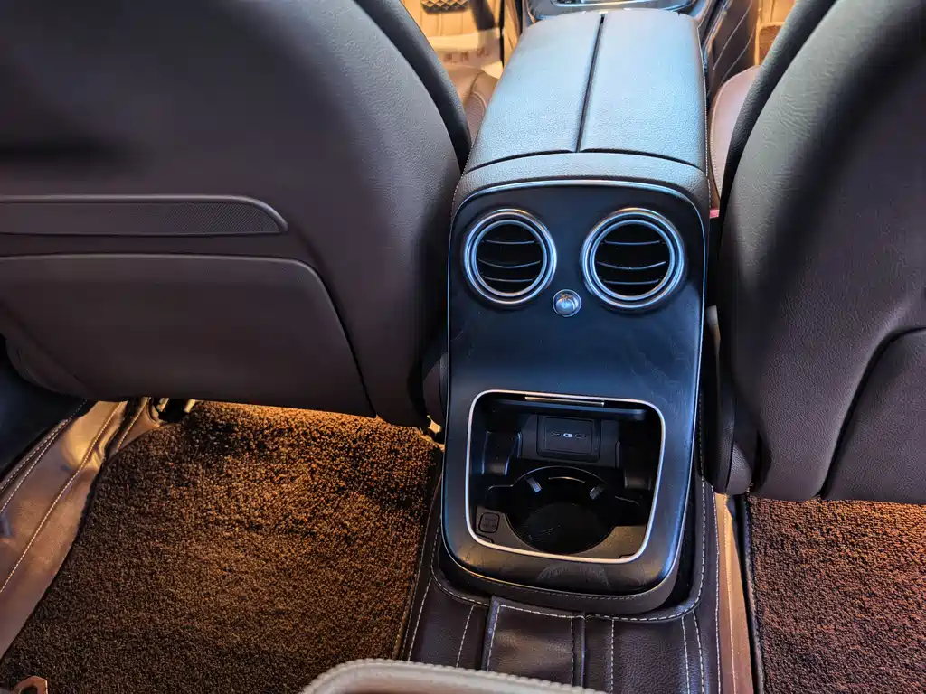 Mercedes-Benz E-Class 2021 — фото 14