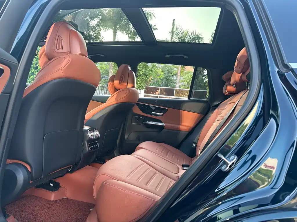 Mercedes-Benz GLC 2025
