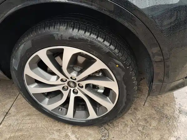Land Rover Discovery Sport 2021
