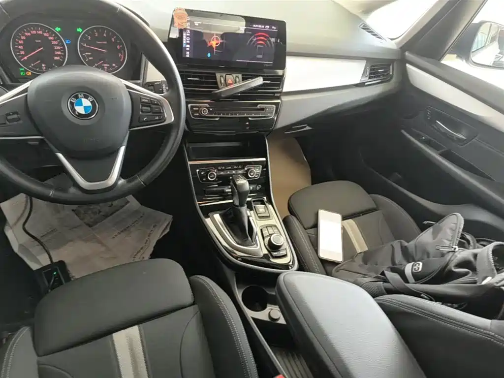 BMW 2 Series Active Tourer 2016 — фото 14