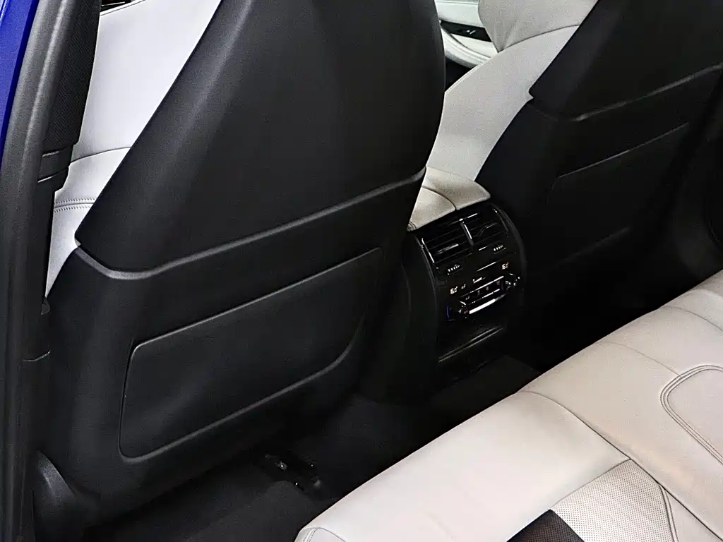 BMW M5 2019 — фото 13