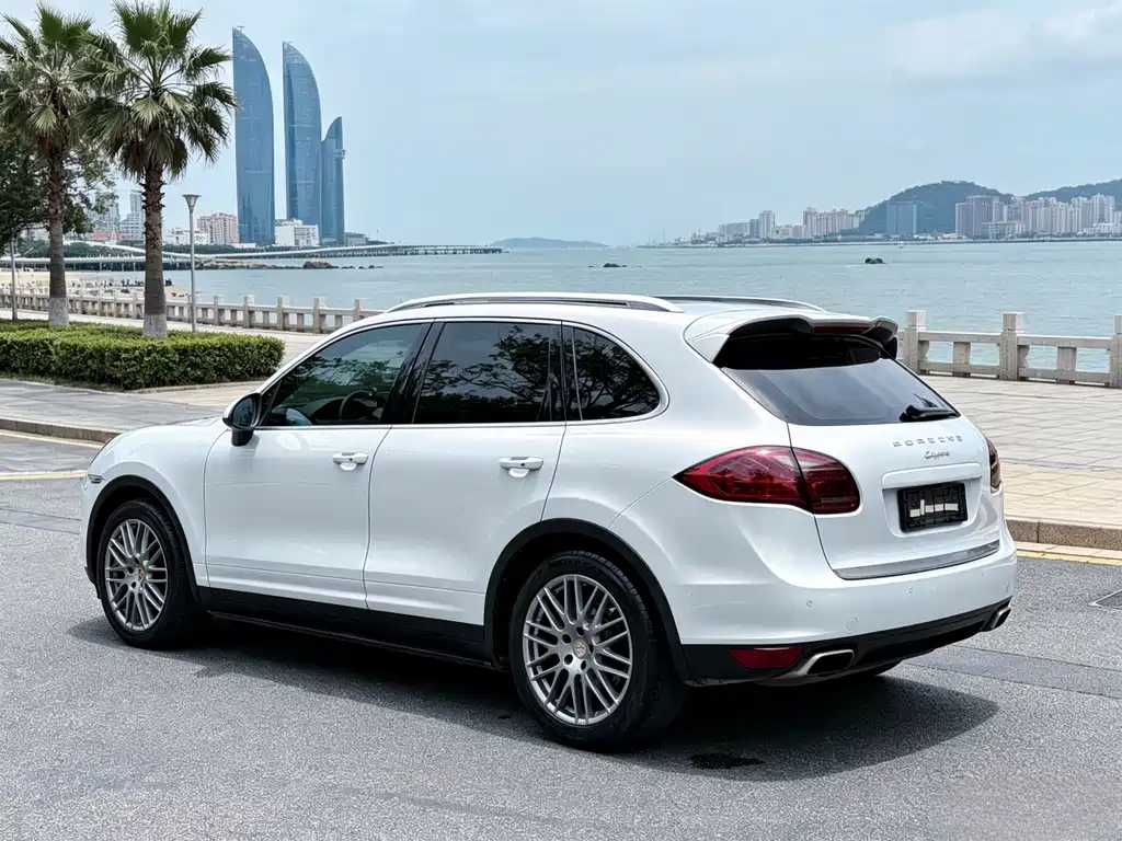 Porsche Cayenne 2014 — фото 4