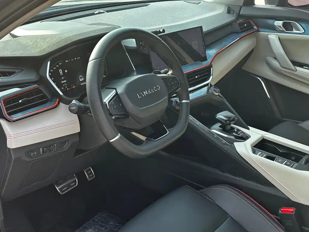 Lynk & Co 06 2021 — фото 15