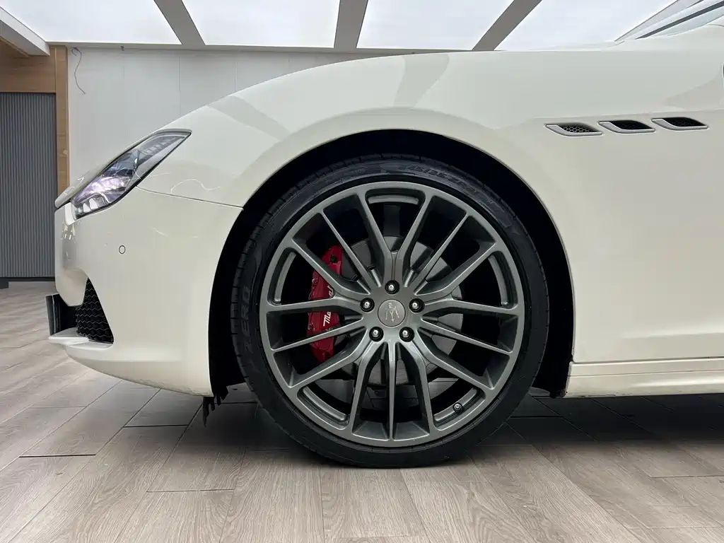 Maserati Ghibli 2016 — фото 8