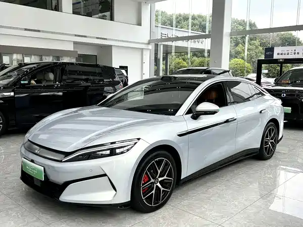 BYD Han L 2025