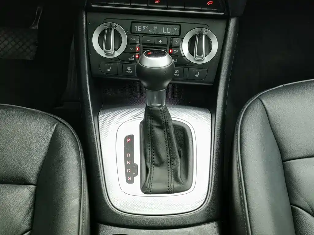 Audi Q3 2013 — фото 13