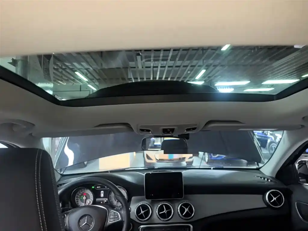 Mercedes-Benz GLA 2017 — фото 18