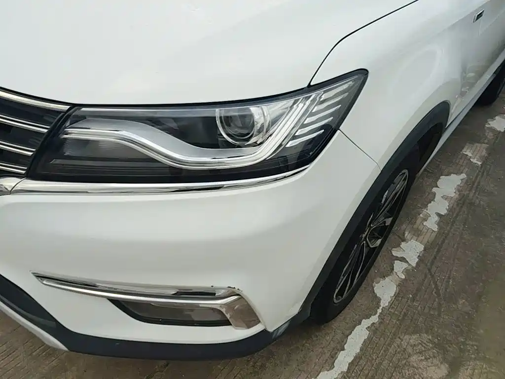Roewe RX5 2016 — фото 24