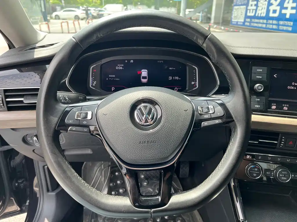 Volkswagen Passat 2019 — фото 9