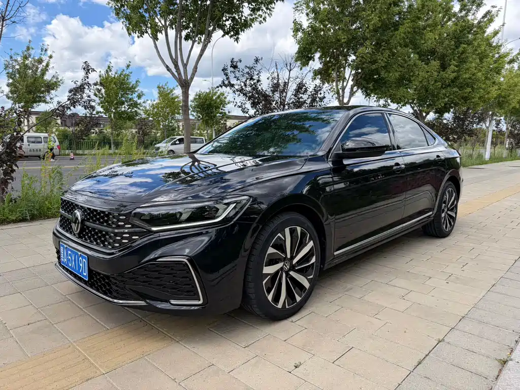 Volkswagen Passat 2022