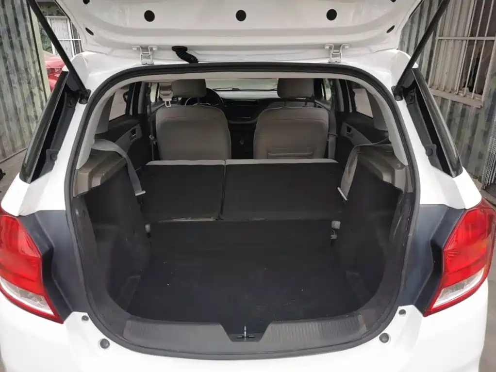 Chevrolet Lefeng RV 2018 — фото 19