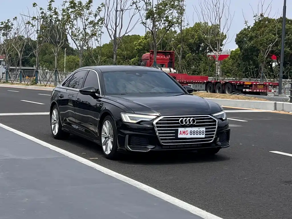 Audi A6L 2022