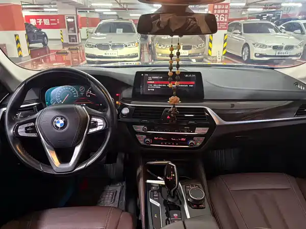 BMW 5 Series 2019