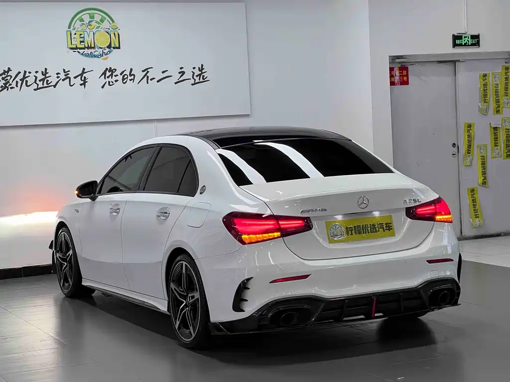 Mercedes-Benz A-Class AMG 2024 — фото 6