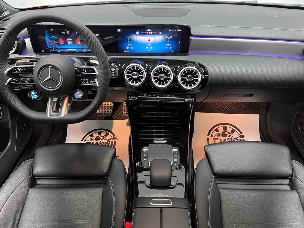 Mercedes-Benz A-Class AMG 2024 — фото 23