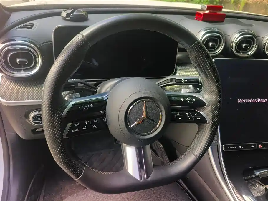 Mercedes-Benz C-Class 2023 — фото 15